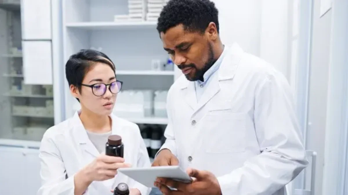 Eszopiclone (Lunesta): Uses, Dosage, Side Effects & More