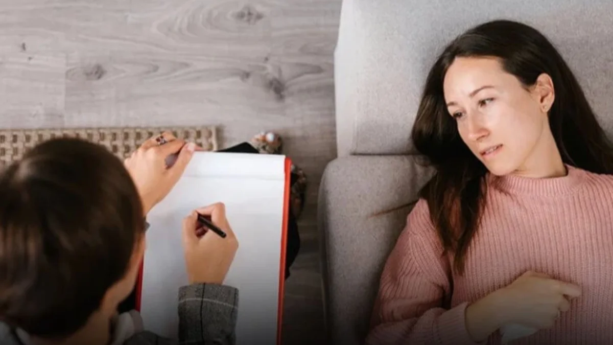 Psychosocial Therapy: Overview, Types, and Benefits